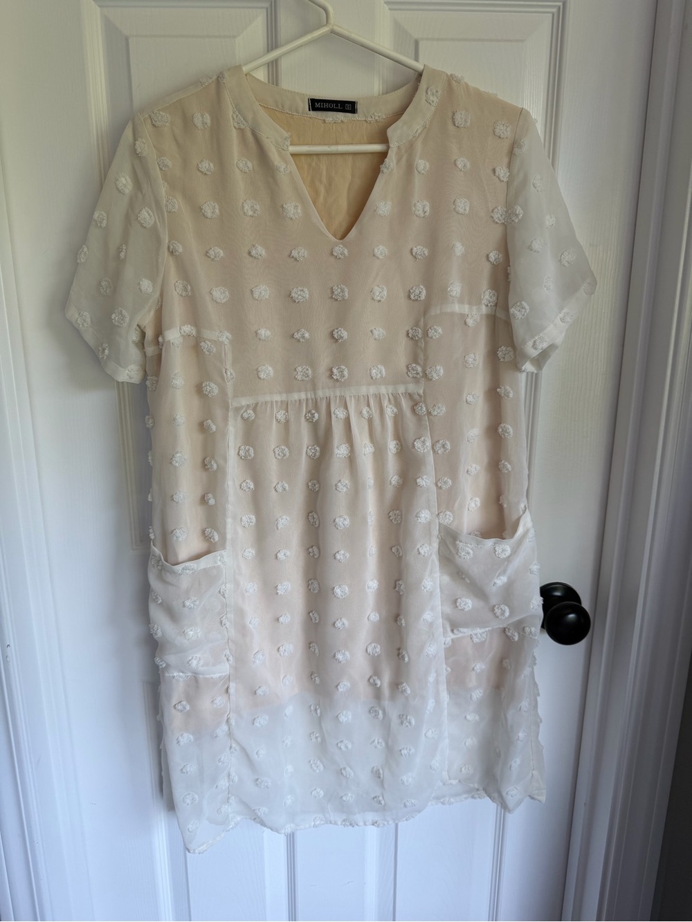 MIHOLL Light Cream Textured Short Sleeve Dress with Front Pockets